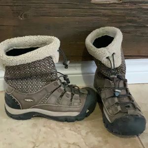 Keen winter boots